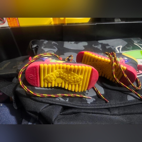 1990s Teletubbies Kids Shoes - Picture 2 of 2